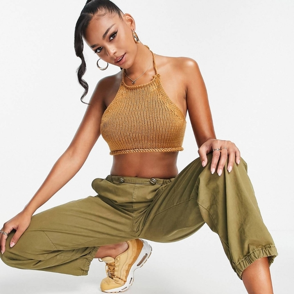 Knitted halter top - Picture 3 of 7